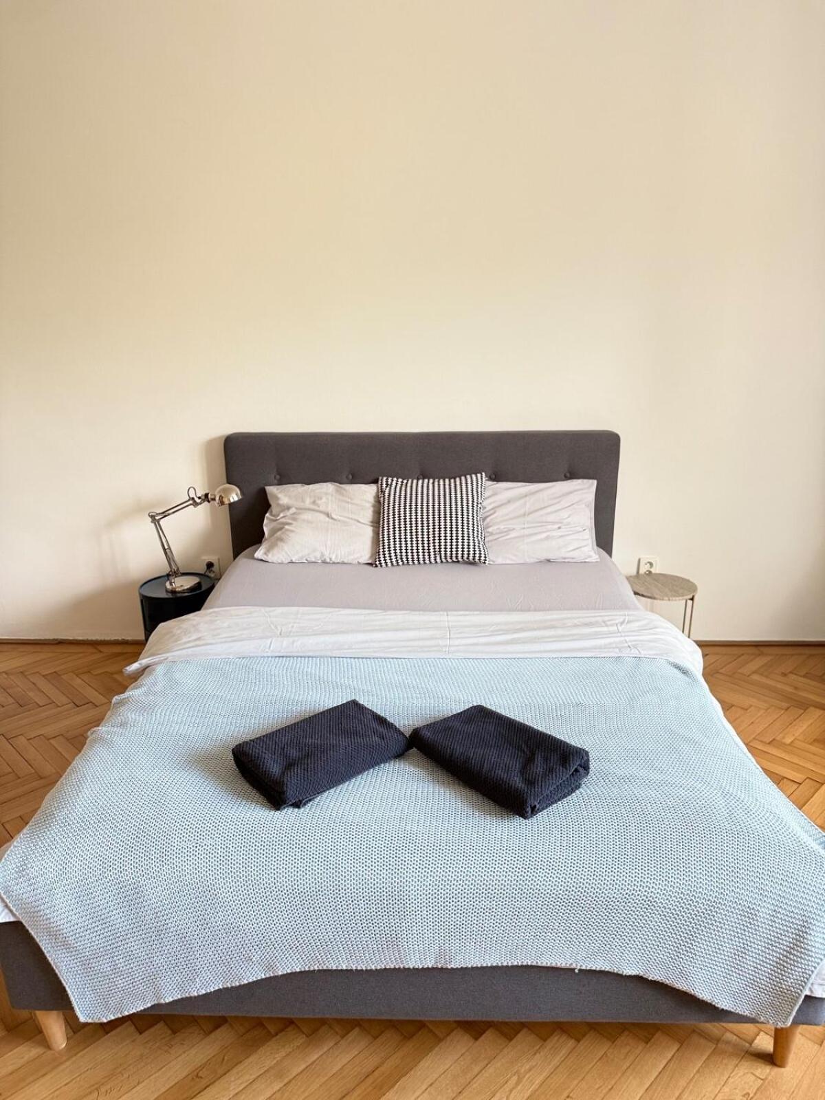 Apartment Elegant For Short *