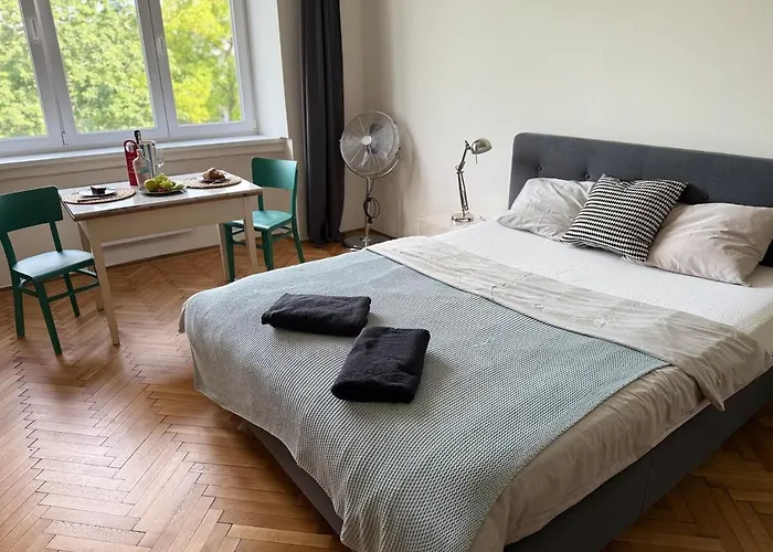 Elegant Home For Short Stays